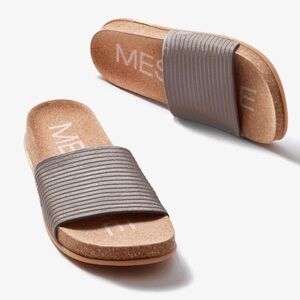 Message Mullen Ripple Slide - Stone